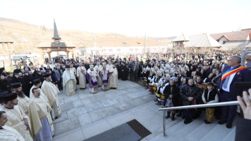 Biserica din Ieud a primit al doilea ocrotitor, pe Sfântul Ierarh Nectarie de la Eghina