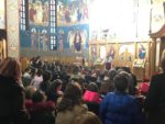 O seară dedicată Maicii Domnului și mamelor, la Biserica Ortodoxă ,,Sfânta Treime” din Bistrița