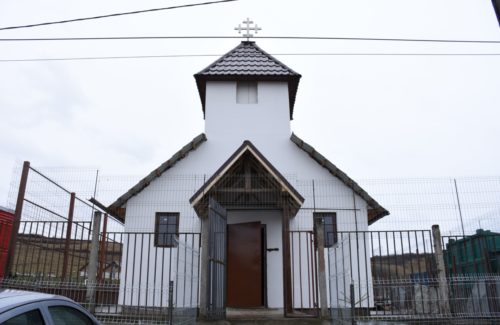 O nouă biserică pentru cumunitatea de rromi de la Pata Rât, binecuvântată de Mitropolitul Andrei