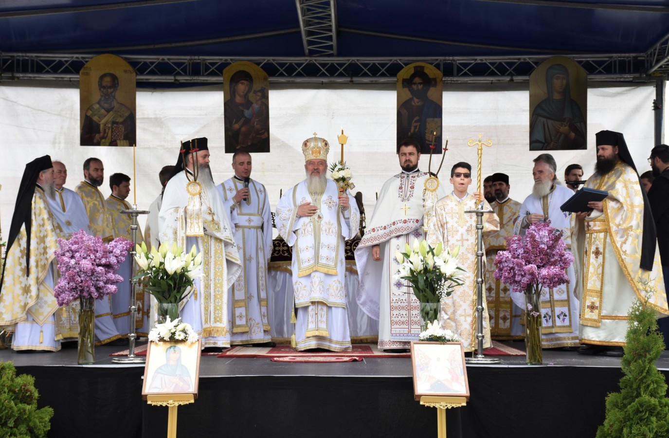 În a treia zi de Paști, Mănăstirea clujeană „Sfânta Elisabeta” și-a sărbătorit hramul