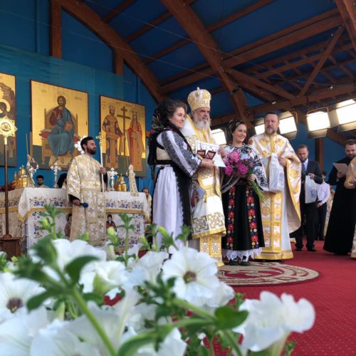 Câștigătorii Concursului Național „Hristos: sufletul satului meu” din Arhiepiscopia Clujului, premiați de Patriarhul României