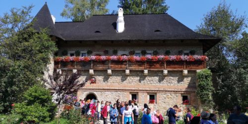 Credincioşii din Ilva Mică şi Lunca Ilvei, în pelerinaj la mănăstirile din Bucovina