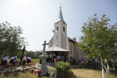 Târnosirea bisericii din Micula Nouă, Episcopia Maramureșului și Sătmarului