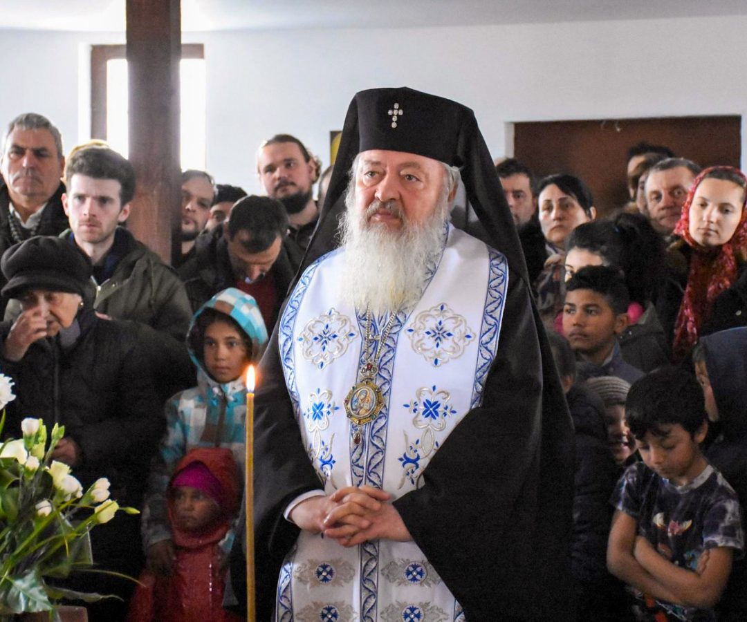 Mitropolitul Clujului despre romi: „Sunt frații noștri creștini. Vrem să-i vedem că prosperă spiritual și material.”