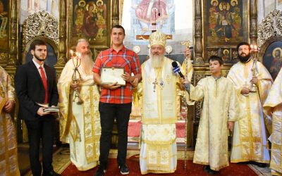 Începutul Anului Nou bisericesc, la Catedrala ortodoxă clujeană. Mitropolitul Andrei a premiat doi campioni mondiali