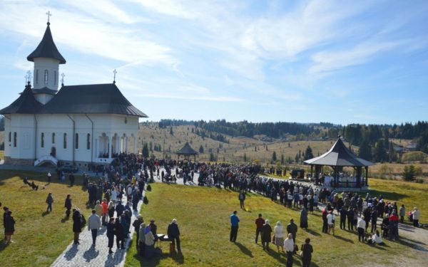 Sfânta Cuvioasă Parascheva, cinstită la Mănăstirea clujeană Râșca Transilvană