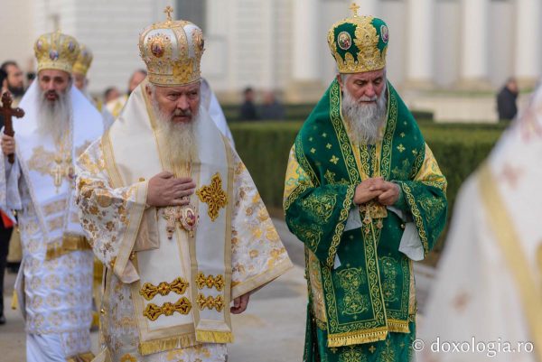 Mitropolitul Clujului, la sărbătoarea Sfintei Cuvioase Parascheva de la Iași
