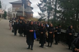 Creștini din Căianu-Mic, în pelerinaj la mănăstirile din Maramureș