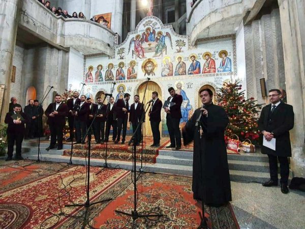 Mii de clujeni, la concertul de colinde al Coralei „Armonia” din Constanța