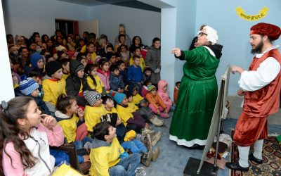 Eveniment caritabil la Cojocna. 130 de copii romi au văzut pentru prima dată un spectacol de teatru de păpuși