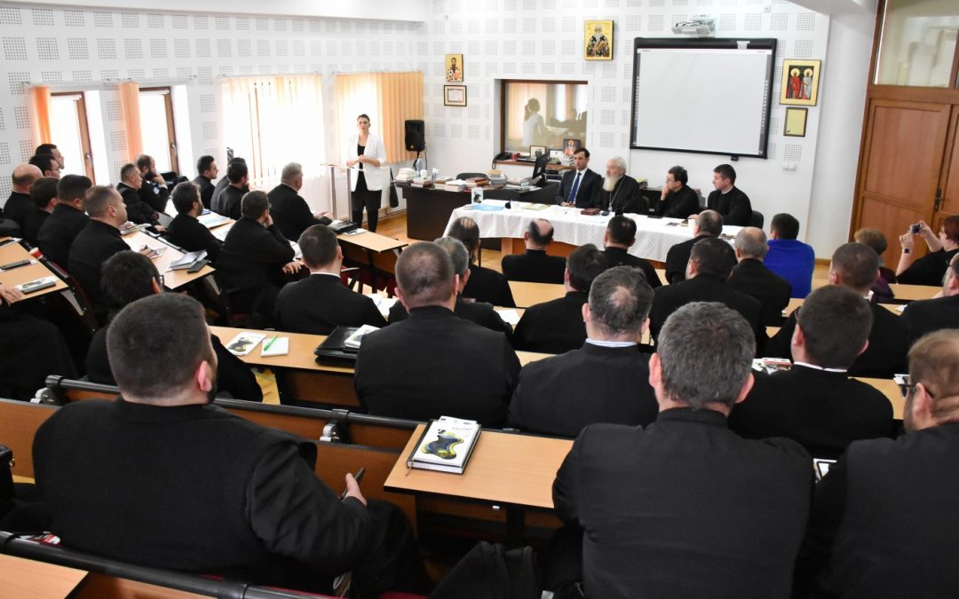 Prevenirea, identificarea și raportarea cazurilor de trafic de persoane și exploatare sexuală, în atenția preoților din Arhiepiscopia Clujului