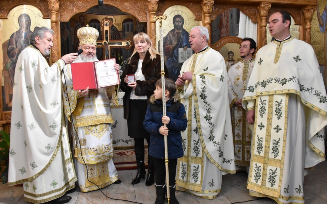 Duminica Vameșului și a Fariseului, în Parohia clujeană „Sf. Ap. Toma” | Rectorul UMF a primit „Crucea Transilvană”