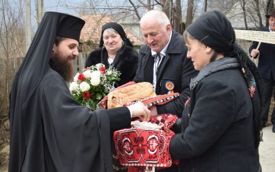 Preasfințitul Benedict Bistrițeanul a oficiat prima Sfântă Liturghie, în calitate de arhiereu, în satul natal Sartăș