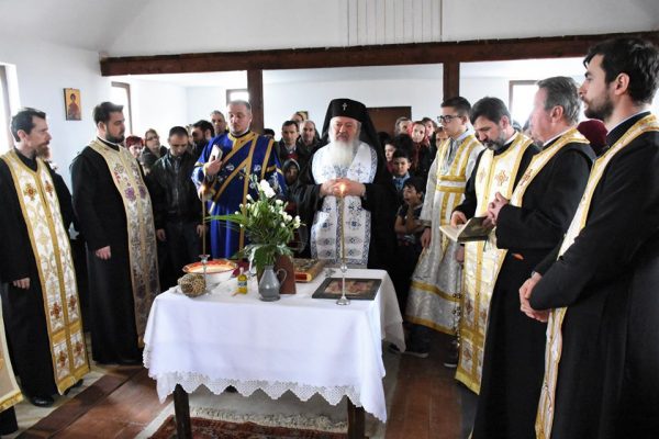 Ziua internațională a rromilor | Arhiepiscopia Clujului oferă o atenție aparte comunităților rrome