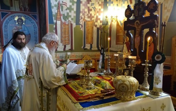 La sărbătoarea Sf. M. Mc. Gheorghe, Mitropolitul Clujului s-a aflat în mijlocul obștii de la Mănăstirea Cormaia