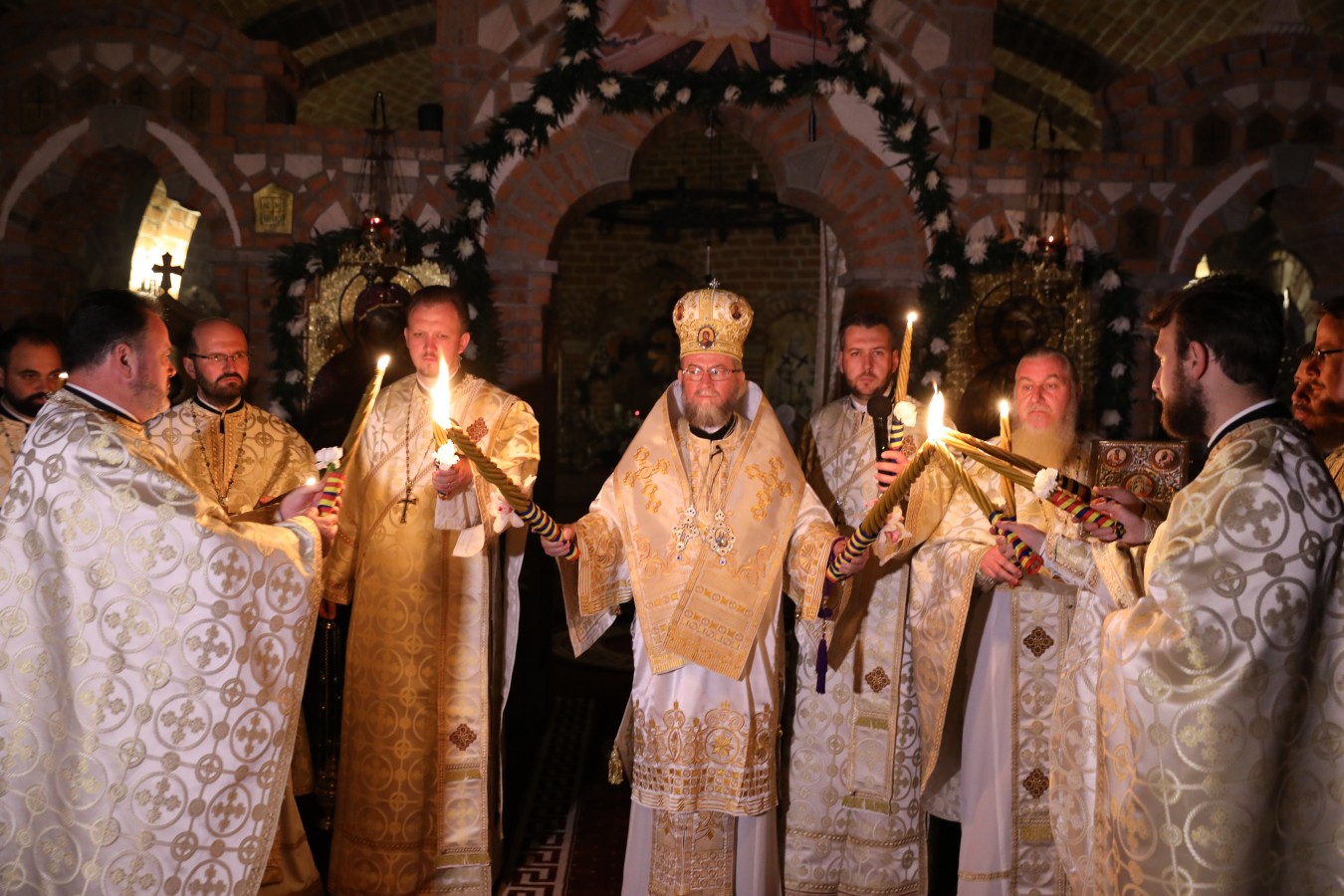Noaptea de Înviere la Catedrala „Sfânta Treime” din Baia Mare