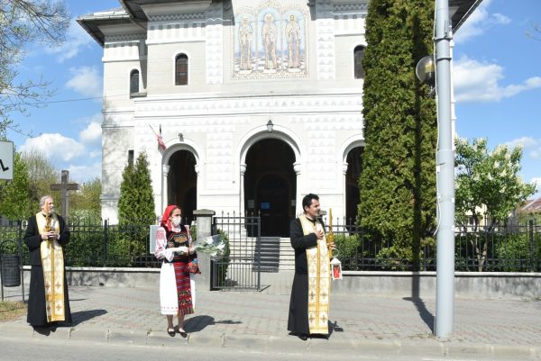 Fotoreportaj | Icoana făcătoare de minuni a Maicii Domnului de la Nicula, în procesiune în orașele Cluj-Napoca și Bistrița