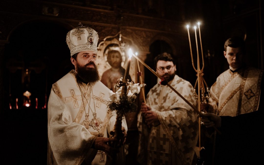 PS Benedict Bistrițeanul a oficiat slujba Învierii Domnului și Sfânta Liturghie pascală, la Seminarul Teologic Ortodox din Cluj-Napoca