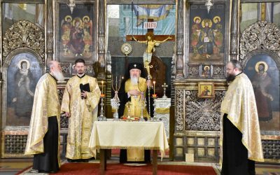 Radio Renașterea a împlinit 21 de ani de la înființare | Mitropolitul Andrei a oficiat o slujbă de mulțumire