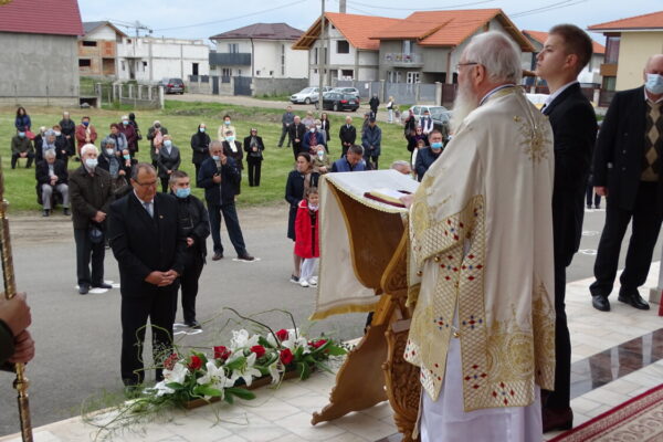 Mitropolitul Clujului, la Câmpia Turzii: îndemn la rugăciune pentru unitatea Bisericii