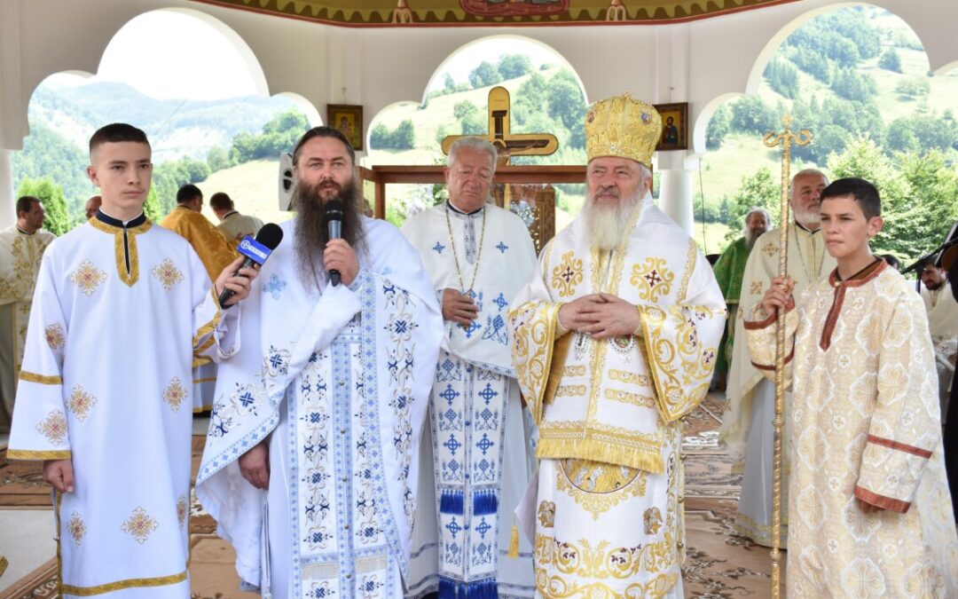 Sf. Ap. Petru și Pavel, ocrotitorii spirituali ai Mănăstirii Rebra-Parva, sărbătoriți în prezența Înaltpreasfințitului Andrei