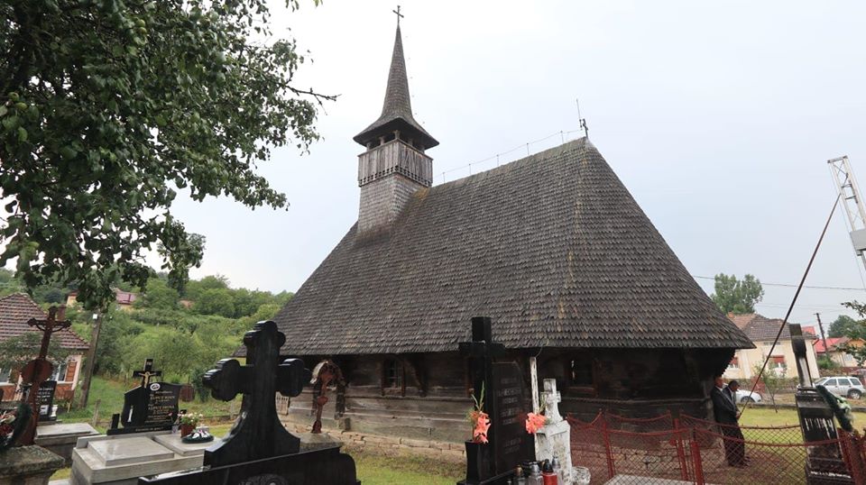 Noua Capelă de cimitir din Vălenii Șomcutei, binecuvântată de PS Timotei Sătmăreanul