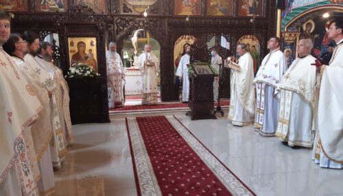 Înaltpreasfințitul Părinte Andrei a sfințit Capela mortuară din Domnești