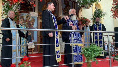 Părintele Mitropolit Andrei a slujit Paraclisul Maicii Domnului la Parohia „Adormirea Maicii Domnului”, Gilău II, Protopopiatul Ortodox Cluj I