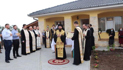 Episcopul Benedict Bistrițeanul a așezat casa parohială din Jucu de Jos sub oblăduirea și binecuvântarea lui Dumnezeu