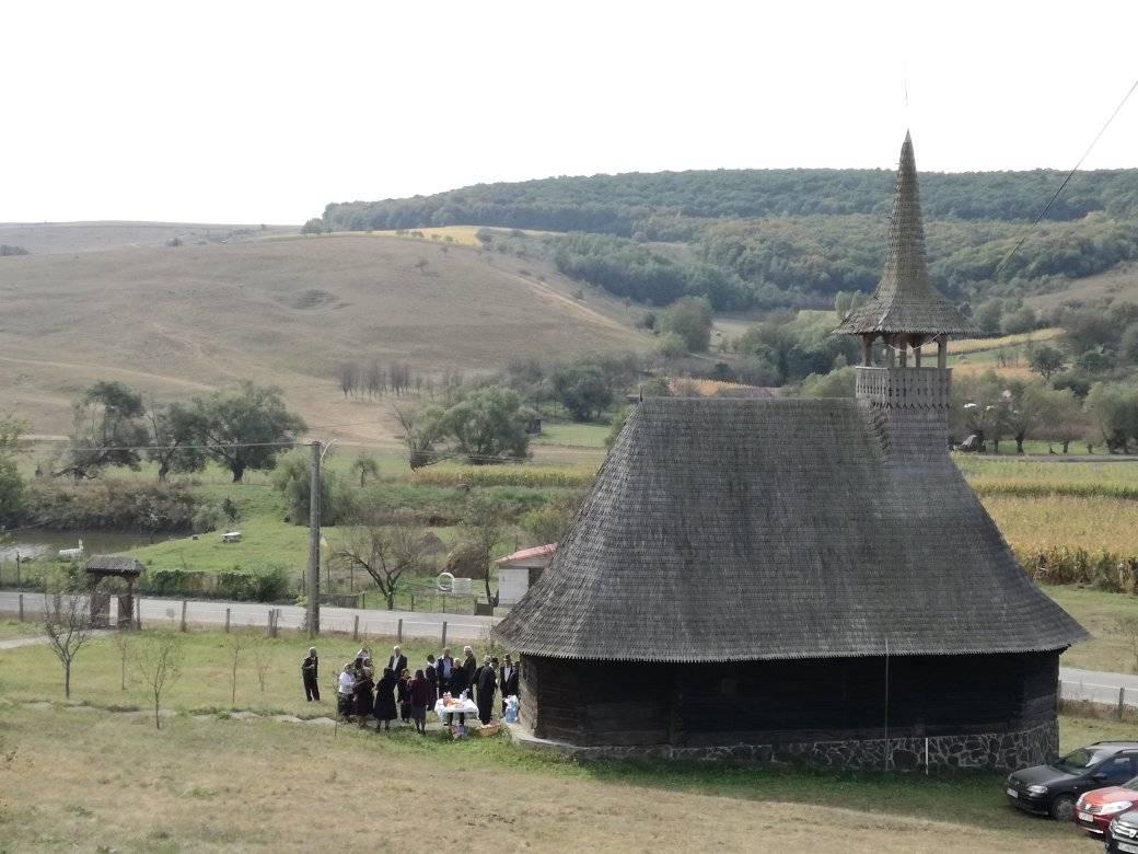 Preotul și localnicii uciși acum 80 de ani de trupele horthyste, comemorați la Mureșenii de Câmpie