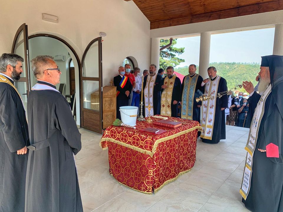 Mitropolitul Clujului a binecuvântat noua capelă mortuară din Silivașu de Câmpie