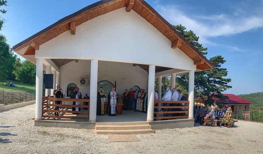 Mitropolitul Clujului a binecuvântat noua capelă mortuară din Silivașu de Câmpie