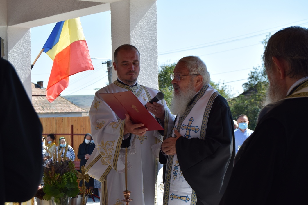 Mitropolitul Clujului a binecuvântat capela mortuară din localitatea Berchieșu