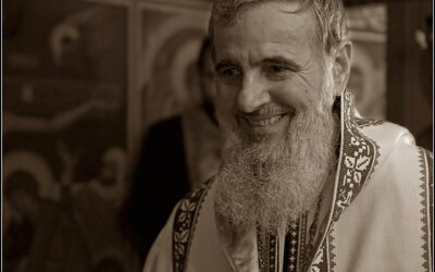 Preasfințitul Părinte Vasile: „Să o rugăm pe Maica Domnului să ne acopere cu Cinstitul ei Acoperământ”