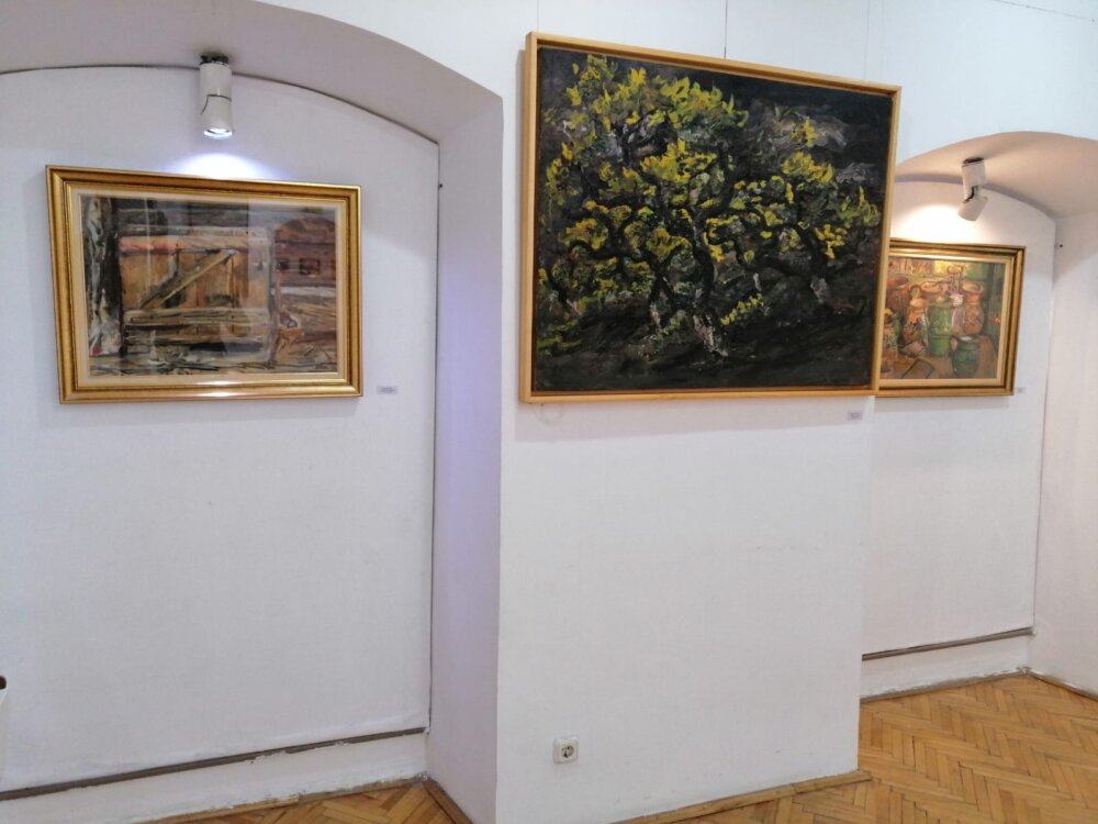 Lucrări de artă din colecția pr. prof. Ioan Bizău, expuse la Muzeul Etnografic