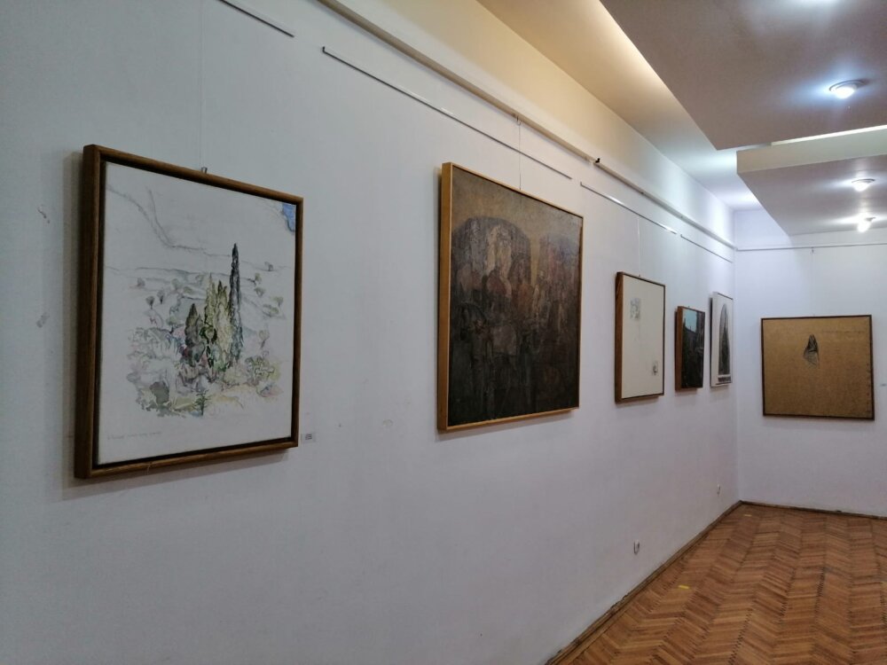 Lucrări de artă din colecția pr. prof. Ioan Bizău, expuse la Muzeul Etnografic