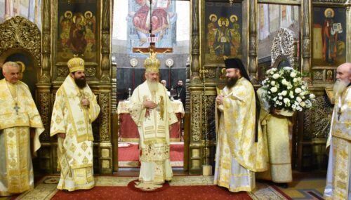 Sfântul Apostol Andrei, sărbătorit la Catedrala Mitropolitană din Cluj-Napoca | ÎPS Andrei și-a cinstit ocrotitorul spiritual