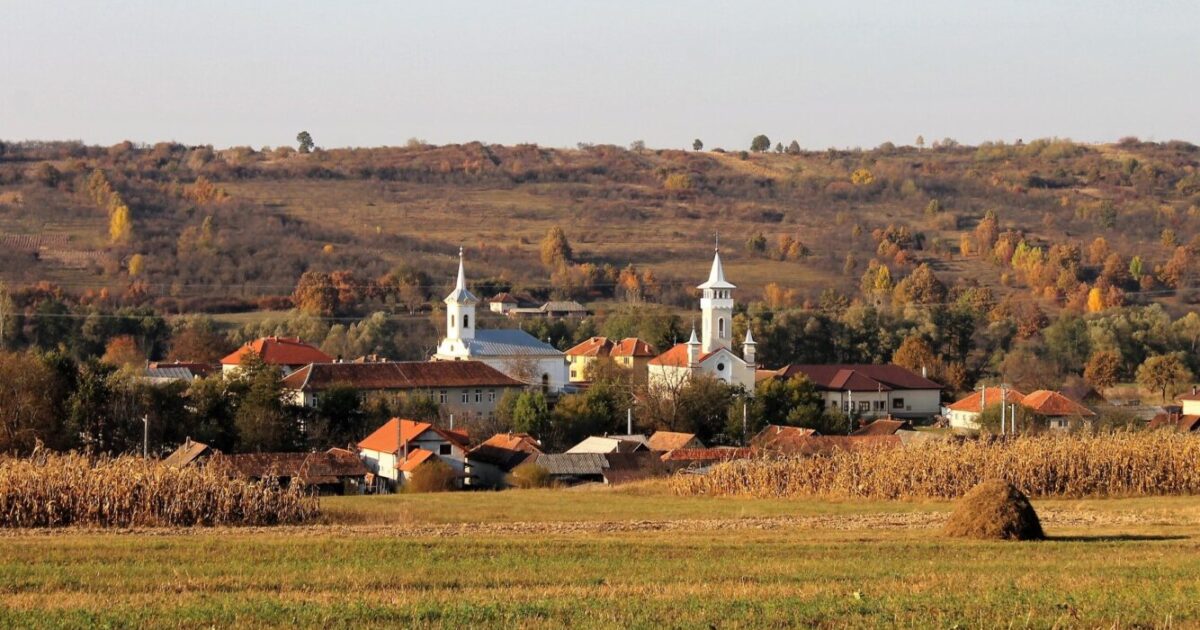 Școala din Plopiș va purta numele arhiepiscopului Justinian Chira