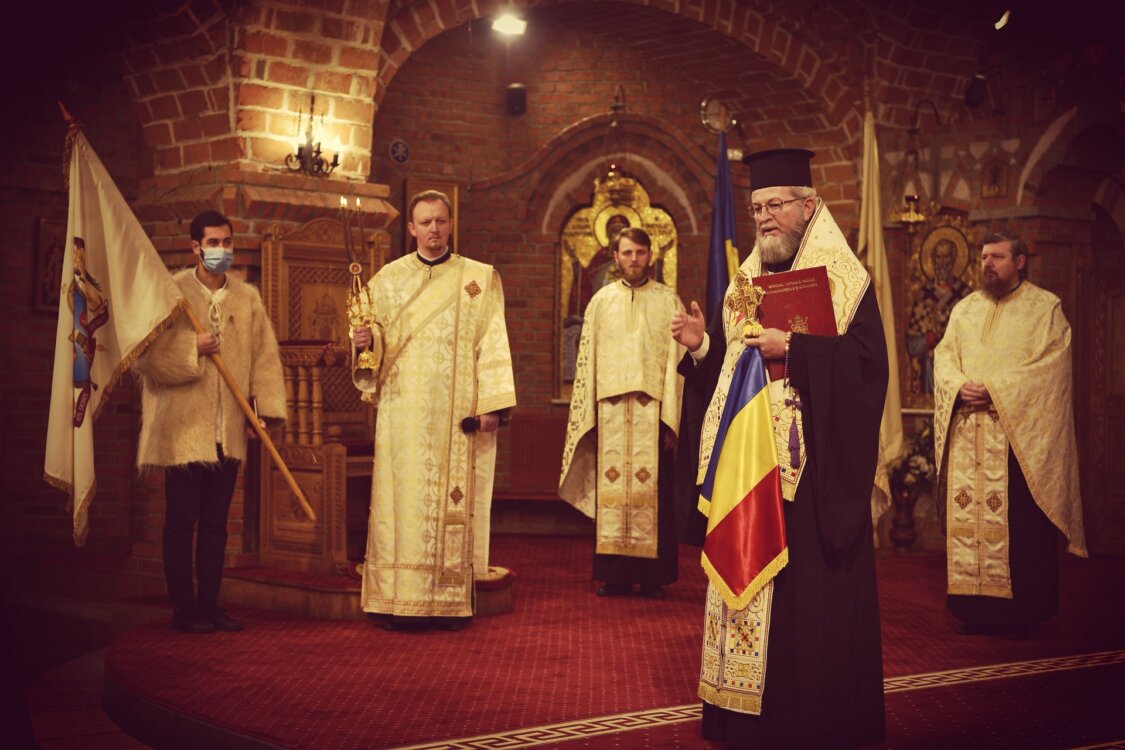 Episcopul Iustin: Când parcă totul era pierdut, când toate lucrurile ne erau potrivnice, Dumnezeu a venit și a împlinit visul românilor
