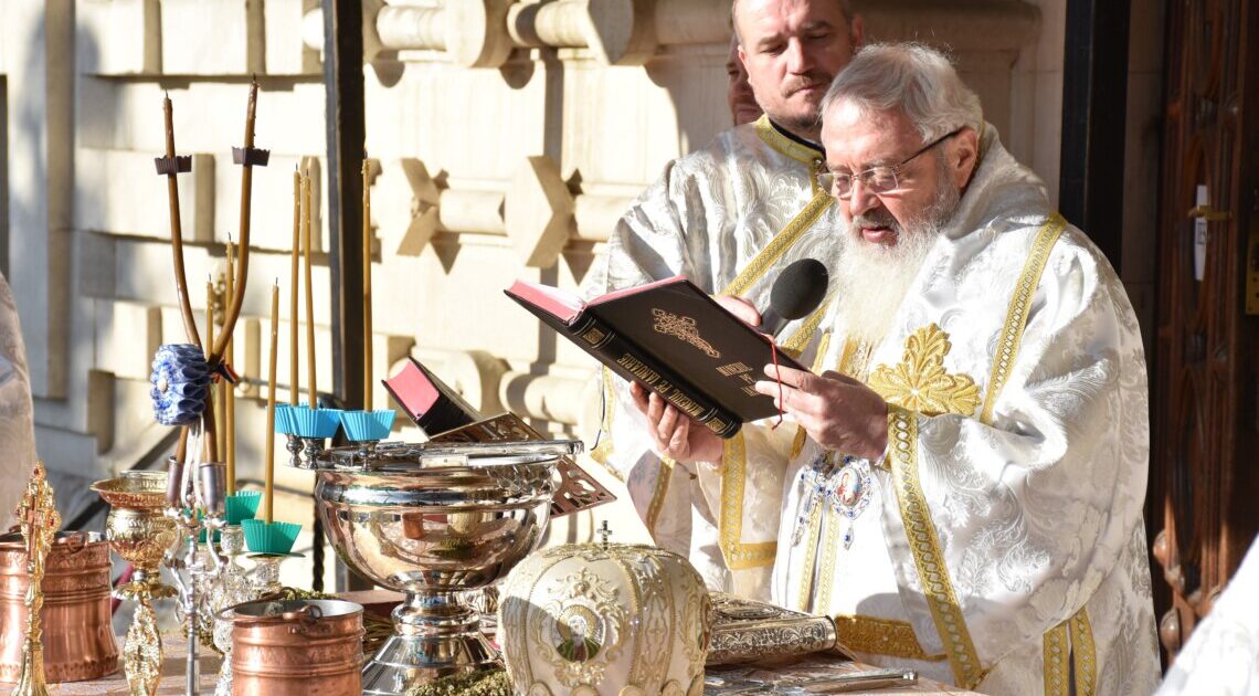 Prăznuirea Bobotezei la Cluj-Napoca | Mitropolitul Andrei a oficiat slujba Aghesmei Mari