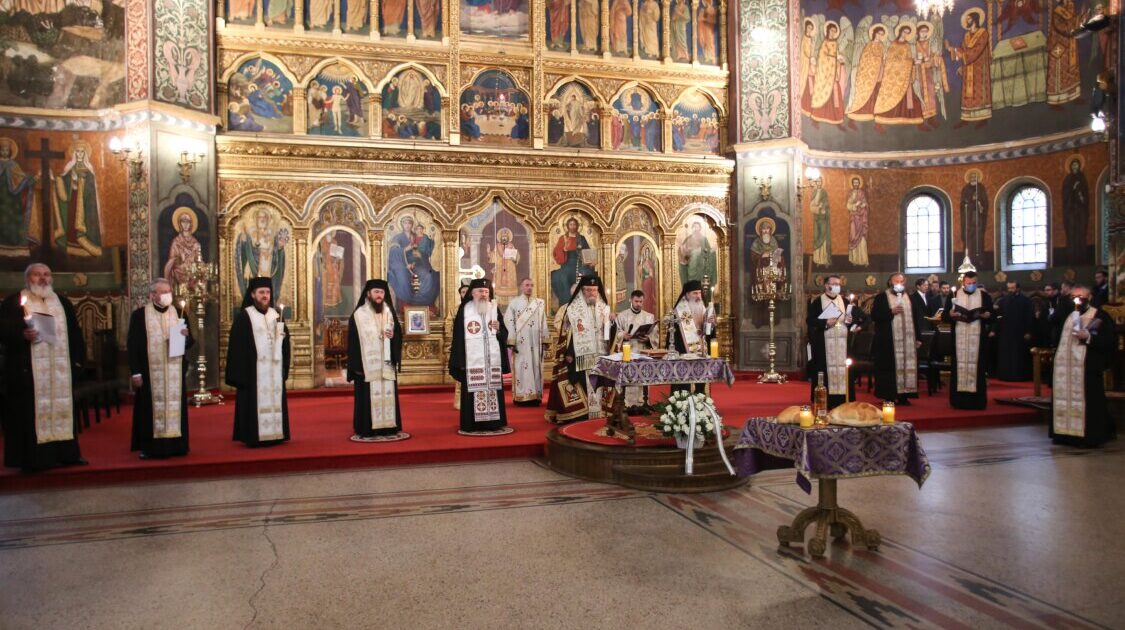 Înaltpreasfințitul Andrei a participat la înmormântarea Părintelui Prof. Ioan Ică senior