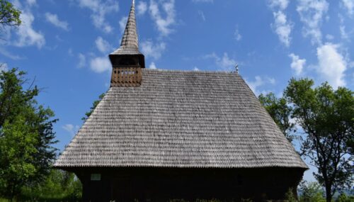 AUDIO Biserica de lemn, monument istoric, din localitatea clujeană Vechea