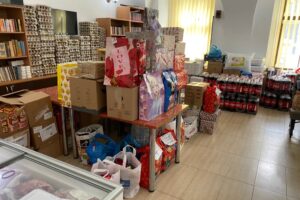 Filantropia Bistrița-Năsăud | 4 tone de alimente dăruite în cadrul campaniei umanitare de Paști