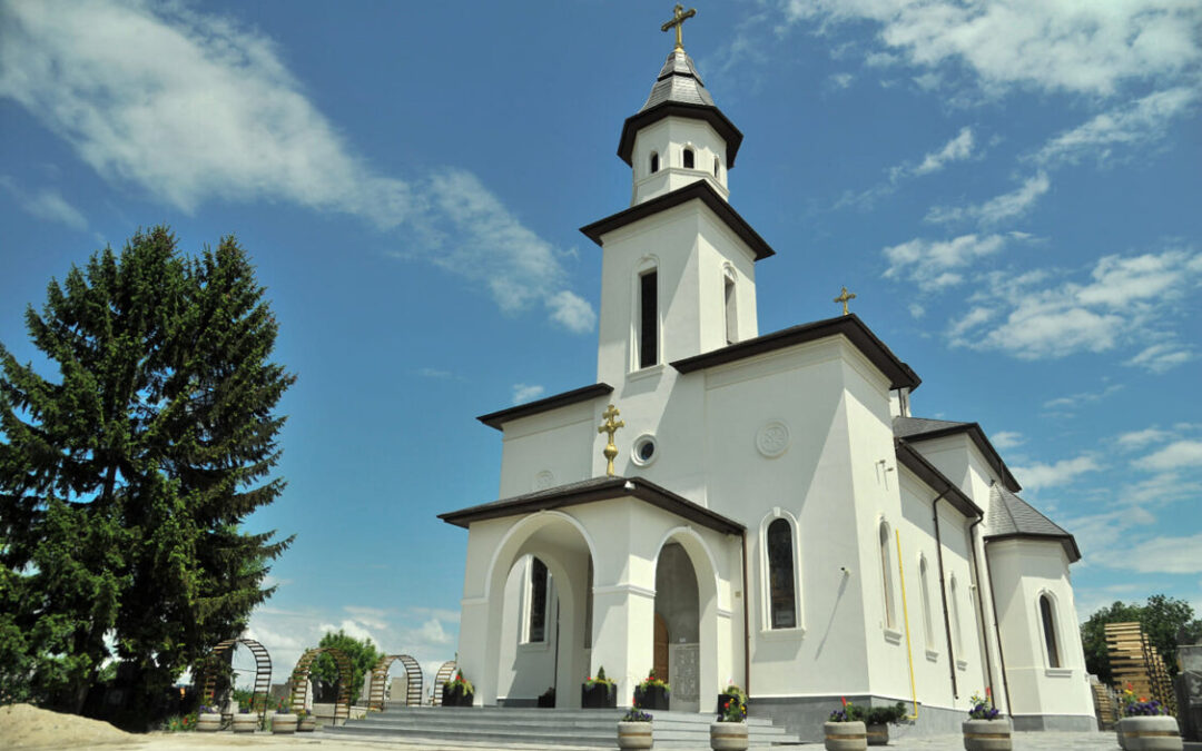 Biserica Parohiei „Adormirea Maicii Domnului” din Cluj-Napoca va fi resfințită duminică de trei ierarhi