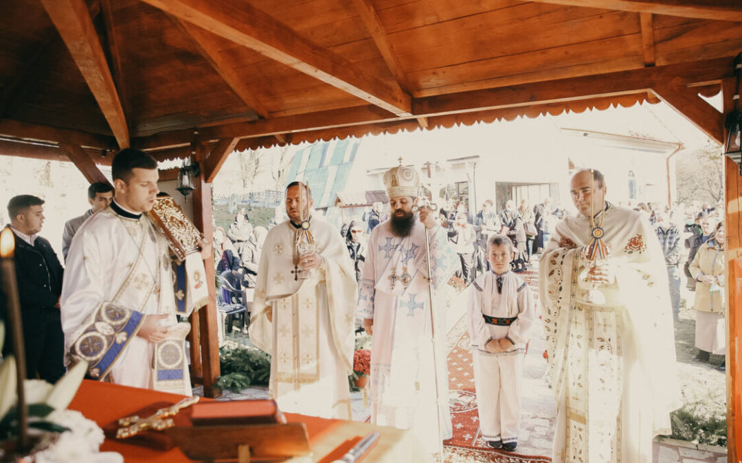 Slujire arhierească în Parohia „Sfântul Mare Mucenic Dimitrie” din Ciceu-Corabia