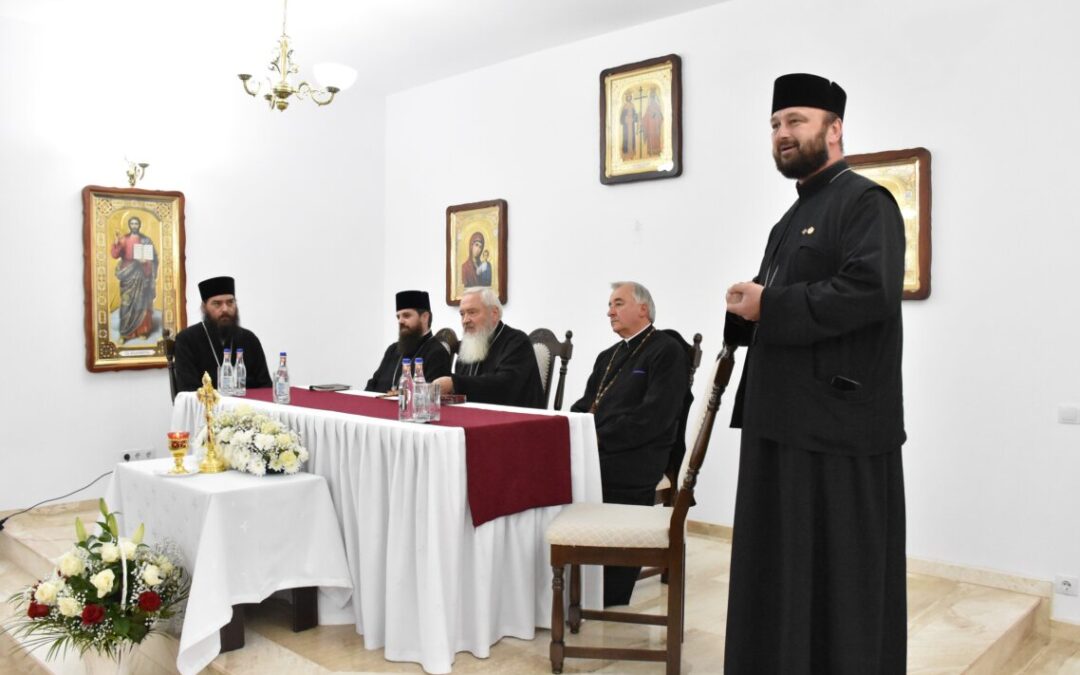 Consfătuirea anuală a profesorilor de religie din judeţul Bistrița-Năsăud, desfășurată în prezența ierarhilor Arhiepiscopiei Clujului
