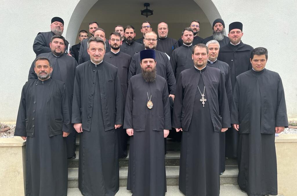 Episcopul-vicar Benedict s-a întâlnit cu preoții care participă la cursurile de îndrumare duhovnicească