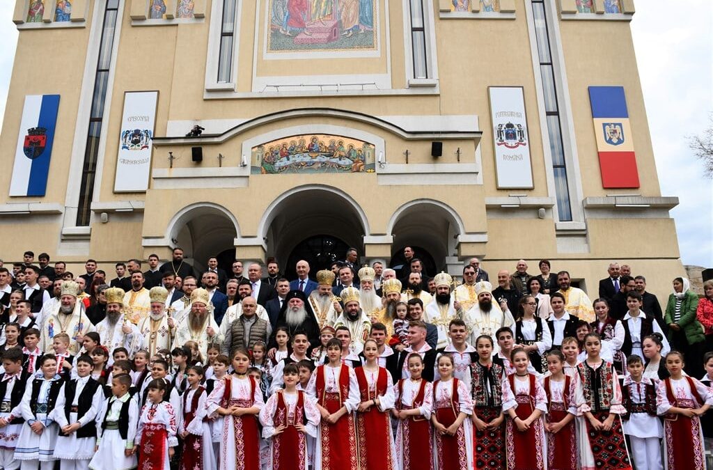 Episcopul-vicar Benedict a participat la hramul Catedralei Episcopale din Caransebeș