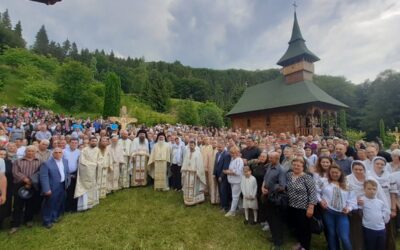 Sute de pelerini la Hramul Mănăstirii Telcișor-Buscatu
