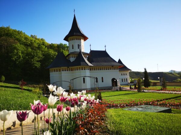 Sărbătoarea Hramului la Mănăstirea de la Nușeni, județul Bistrița-Năsăud
